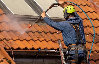Démoussage et hydrofuge de toiture à Variscourt